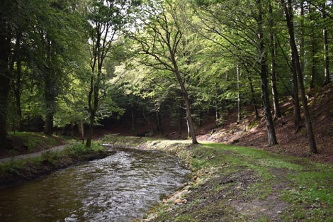 Skarrildhus Sinatur Hotel riverside walk